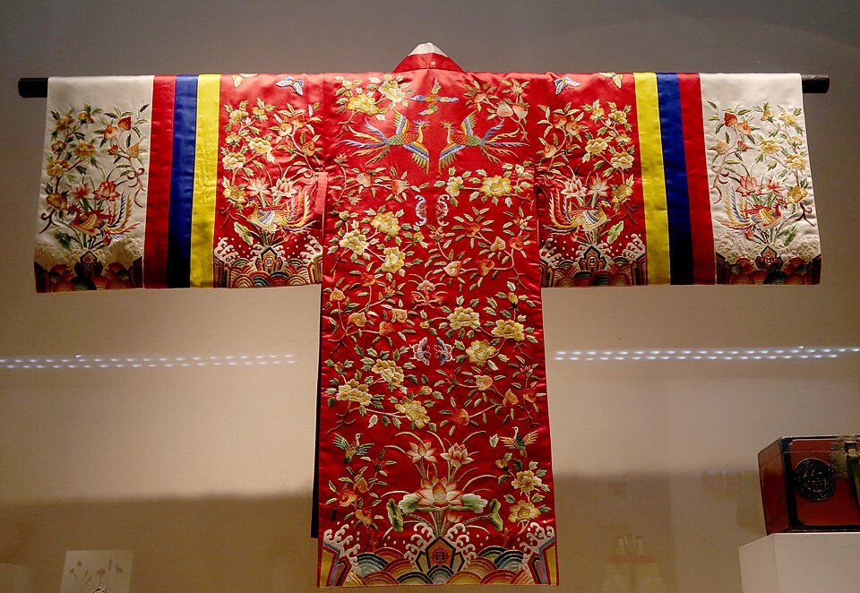 活衣（hwarot）
